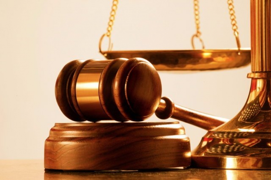 judge's gavel and scales of justice